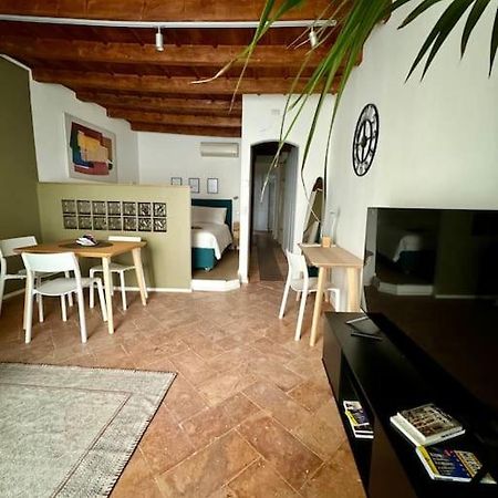 ミラノSplendido Bilocale In Via Madonnina, Zona Breraアパートメント エクステリア 写真