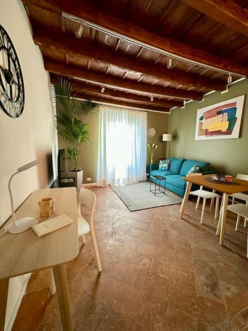 ミラノSplendido Bilocale In Via Madonnina, Zona Breraアパートメント エクステリア 写真